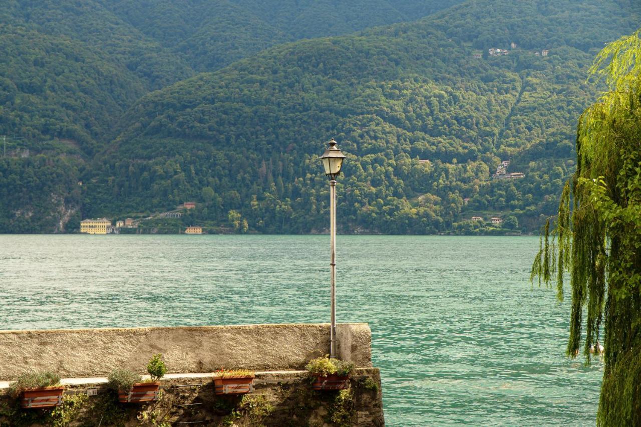 Love's Corner - By Myhomeincomo Carate Urio